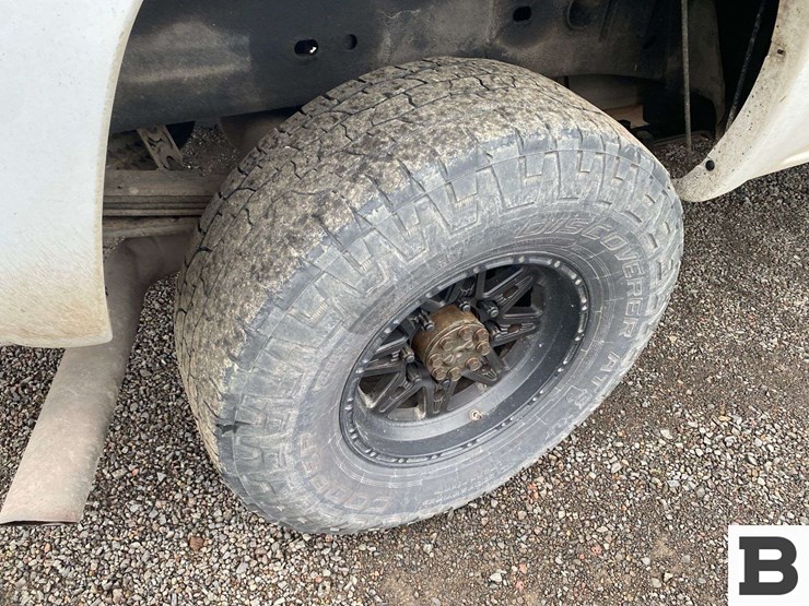 2006-gmc-sierra-2500-image-24