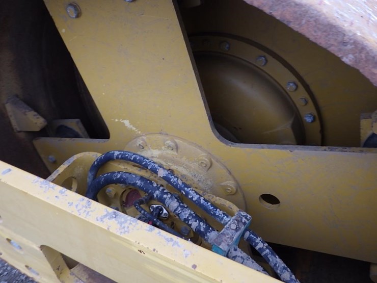 caterpillar-cs56b-image-8