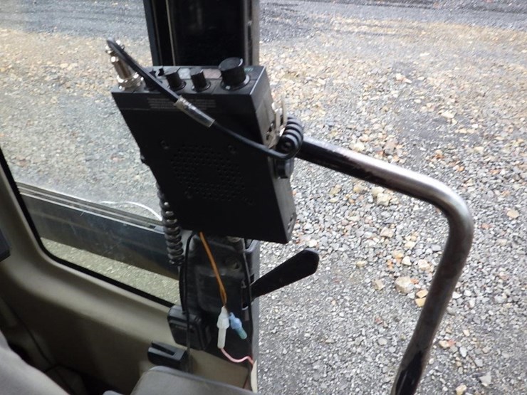 caterpillar-320c-image-33