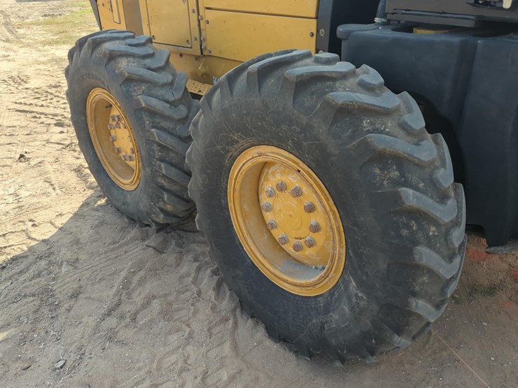 caterpillar-12m3-image-14