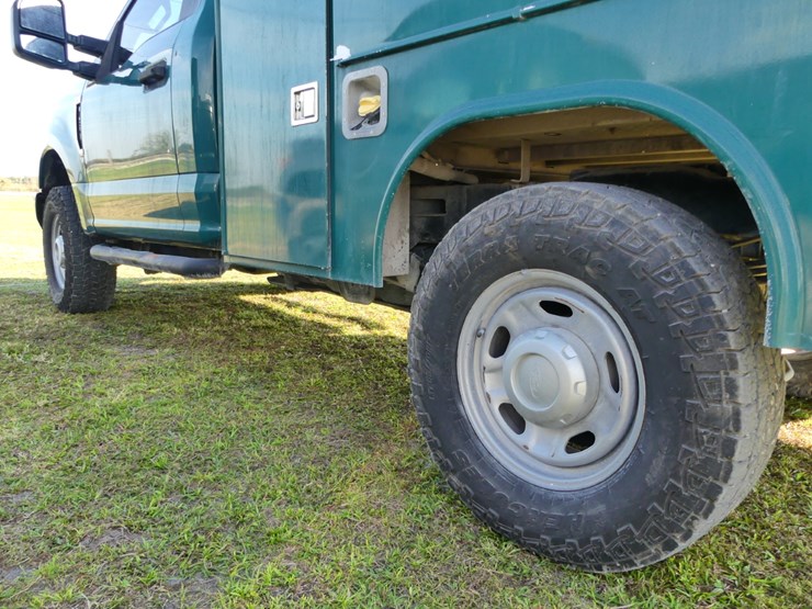 2019-ford-f250-xl-image-6