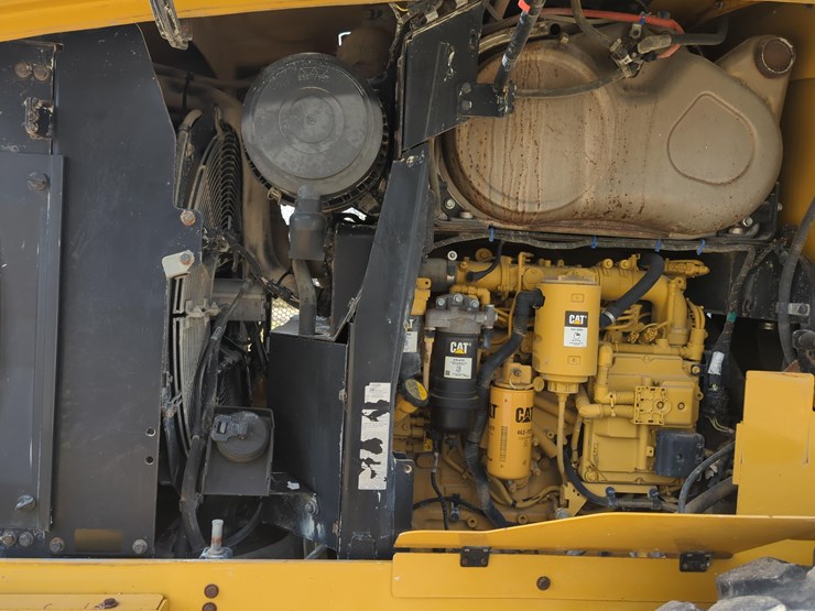 2019-caterpillar-930-image-11