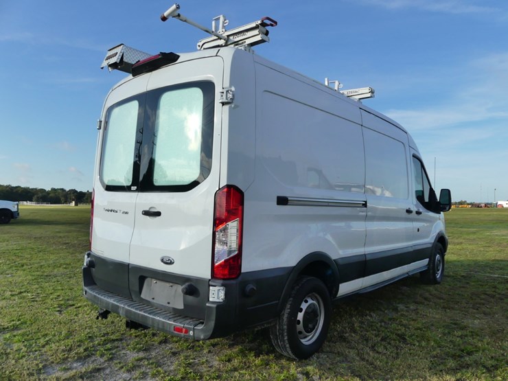 2018-ford-transit-image-3