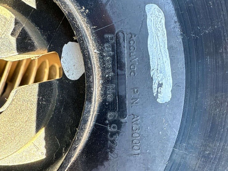 john-deere-7240-image-35