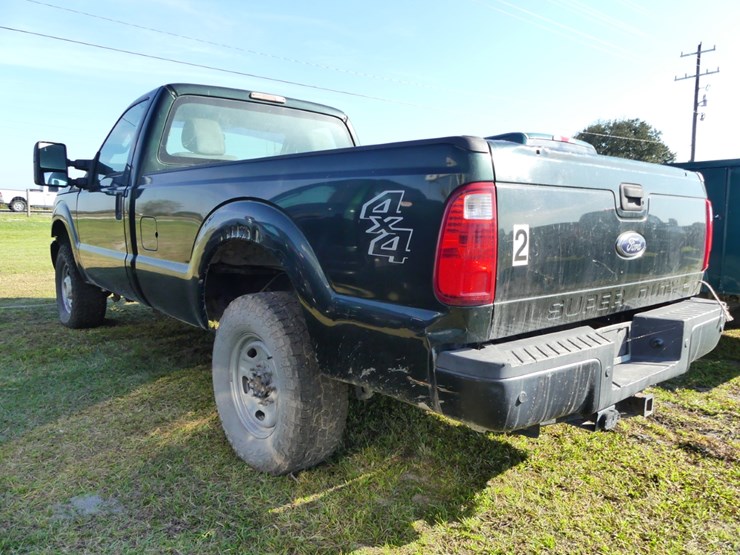 2015-ford-f250-xl-image-3