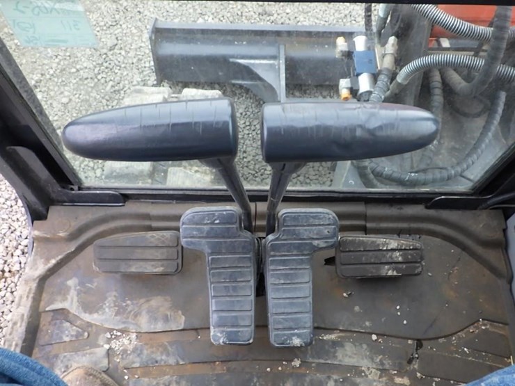 2022-doosan-sx60-9c-hydraulic-excavator-image-29