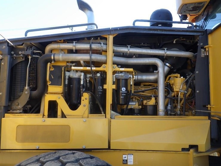 2012-deere-672gp-image-34