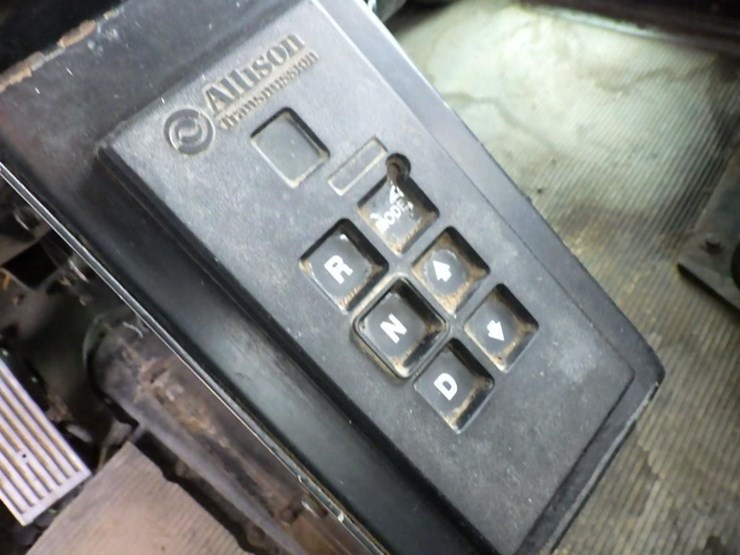 peterbilt-357-image-35