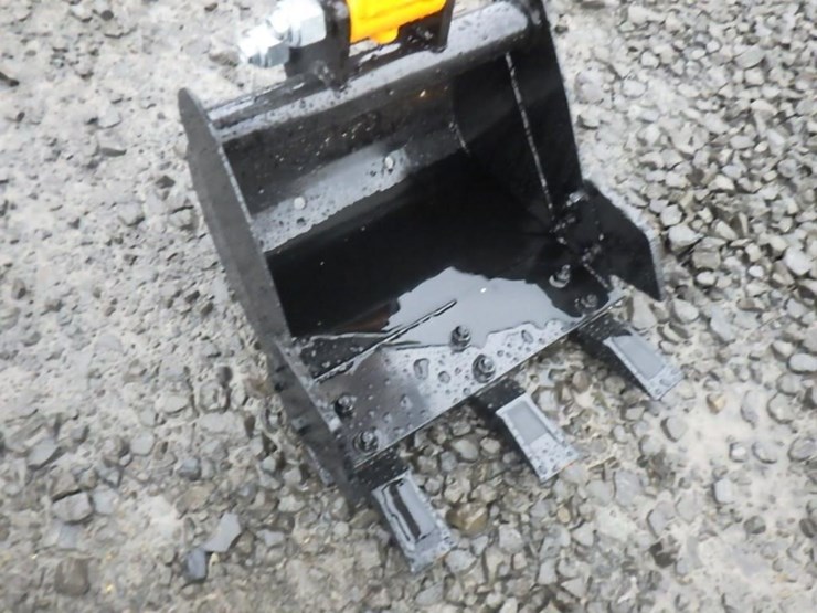 2025-vicsec-15-hydraulic-excavator-image-5