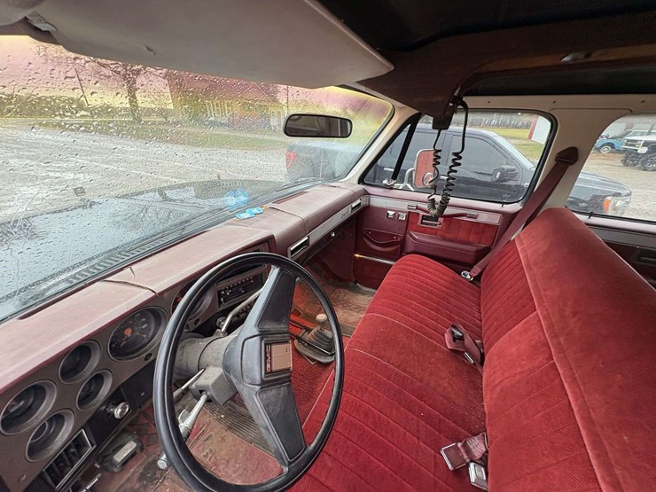 1988-gmc-sierra-3500-image-32