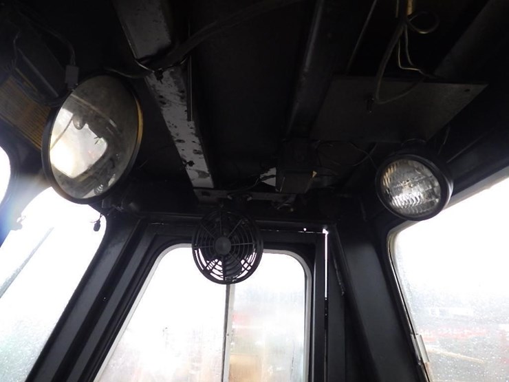 caterpillar-v330b-image-34