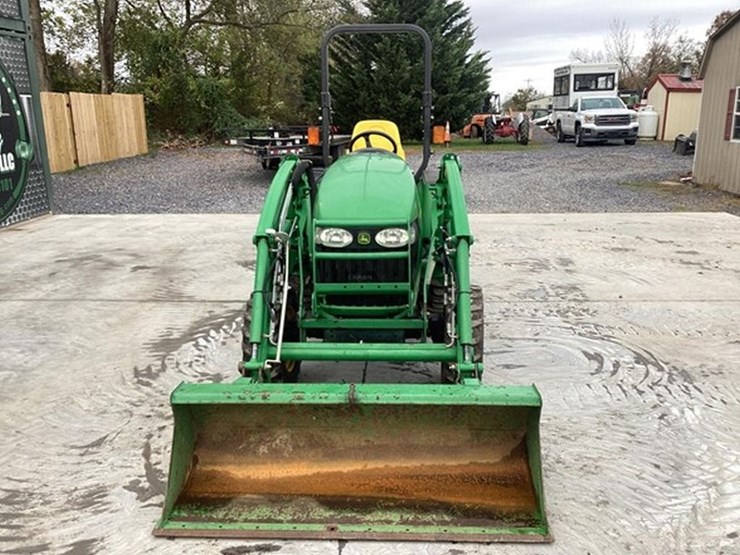 john-deere-3120-image-7