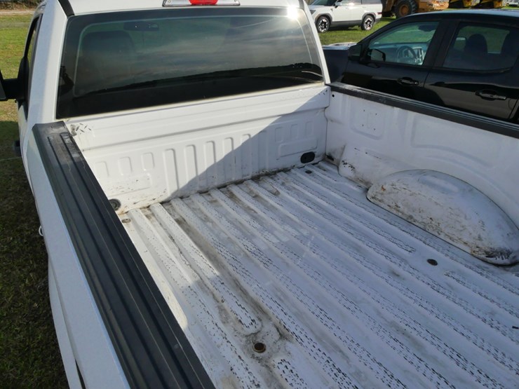 2019-ford-f150-xl-image-7