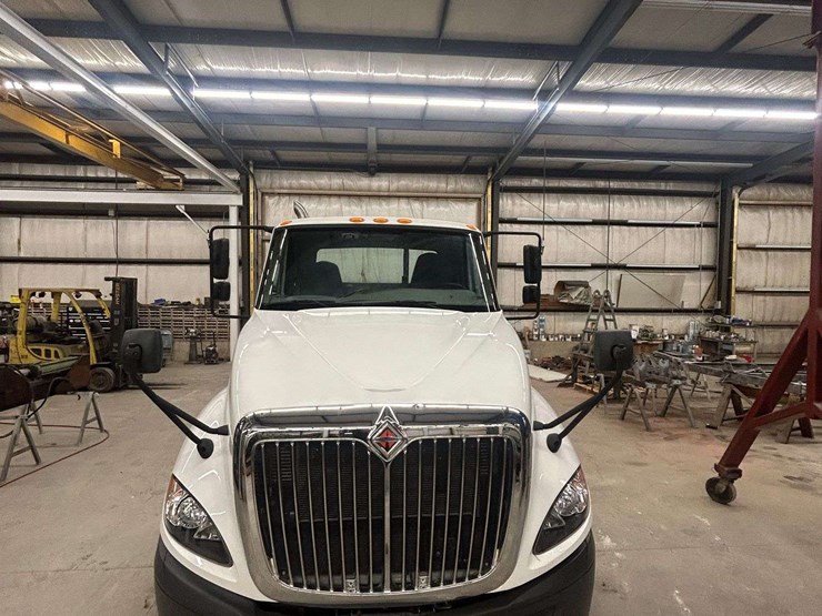 2016-international-prostar-image-10