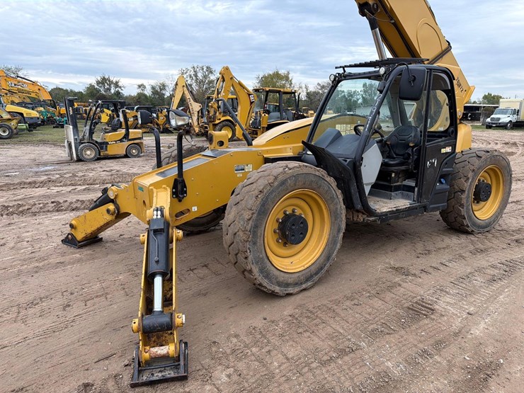 2019-caterpillar-tl1255-image-2