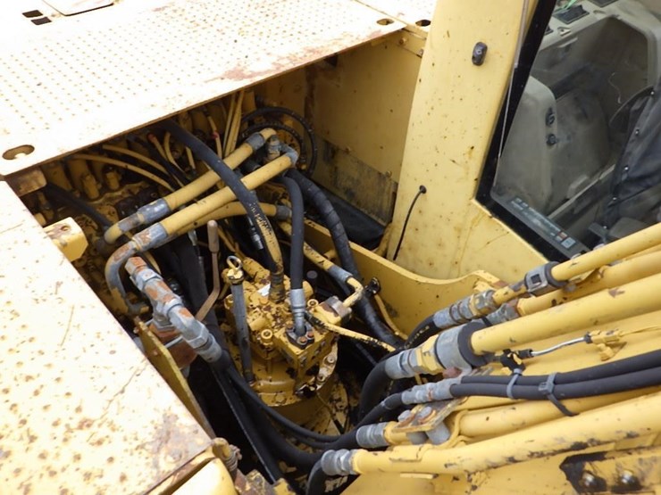 caterpillar-320c-image-19