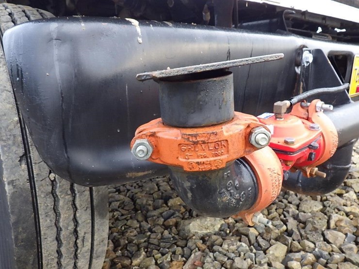 1999-ford-sterling-s/a-water-truck-image-18