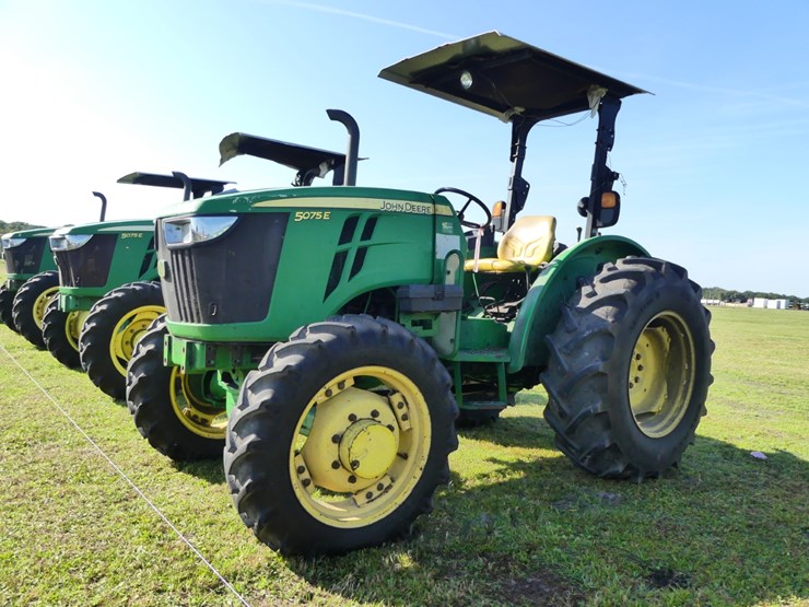 john-deere-5075e-image-2