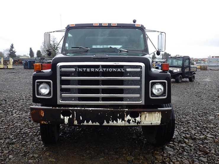 1987-international-1954-17'-s/a-flatbed-truck-image-2