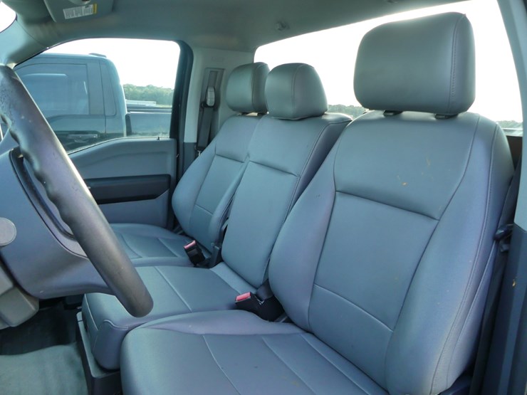 2021-ford-f150-xl-image-8