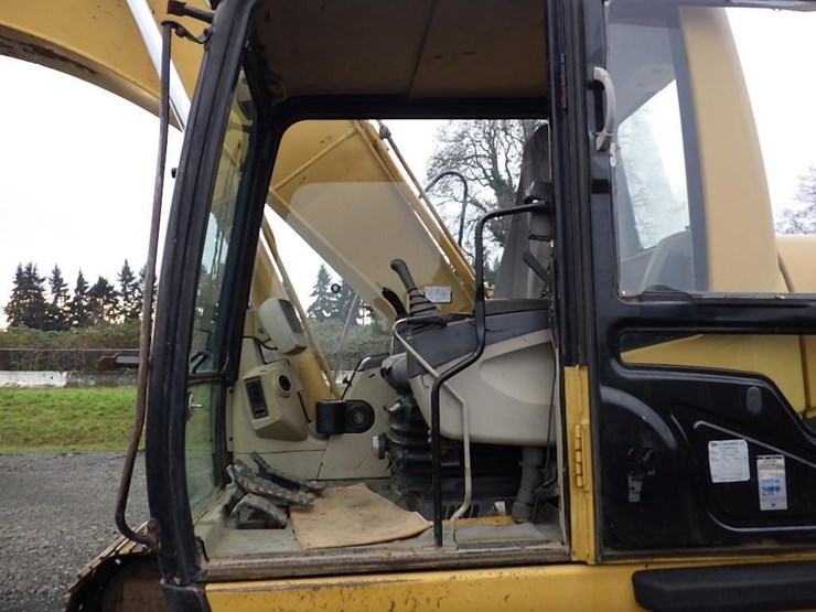 caterpillar-320c-image-24