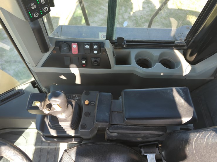 caterpillar-966m-image-14