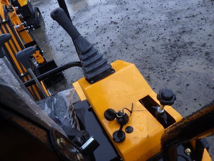 2025-vicsec-15-y-hydraulic-excavator-image-21