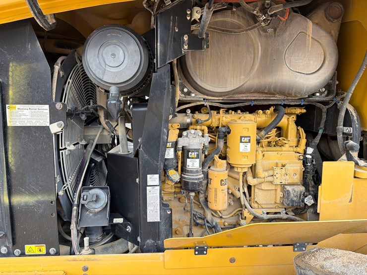 caterpillar-930-image-8