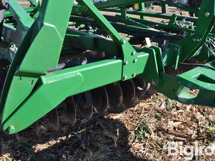 2011-john-deere-2310-image-16