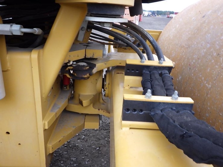 caterpillar-cs56b-image-13