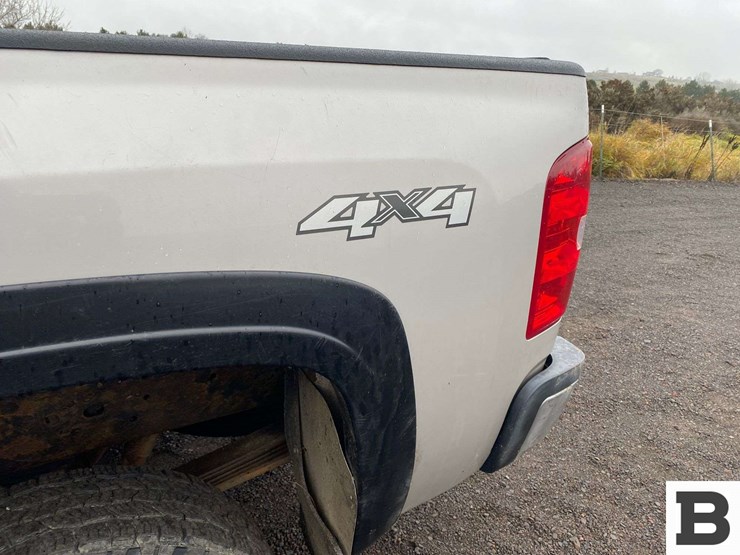 2008-chevrolet-2500-image-16