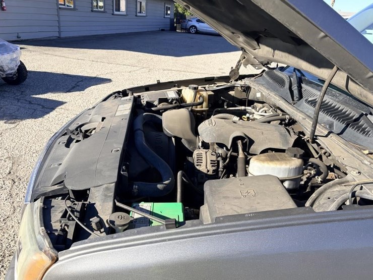 chevrolet-silverado-2500-image-6