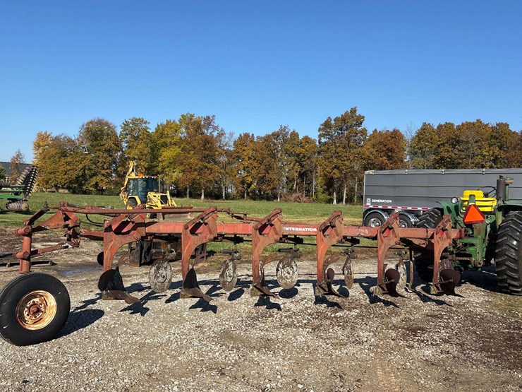 international-720-image-2