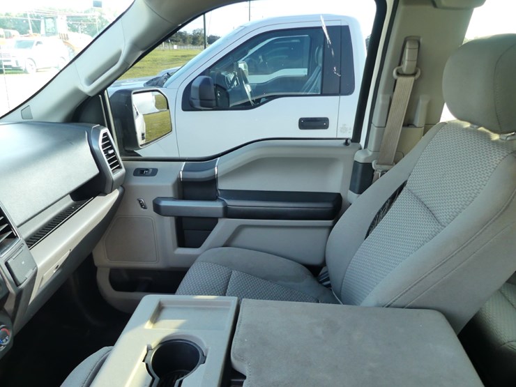 ford-f150-xlt-image-11