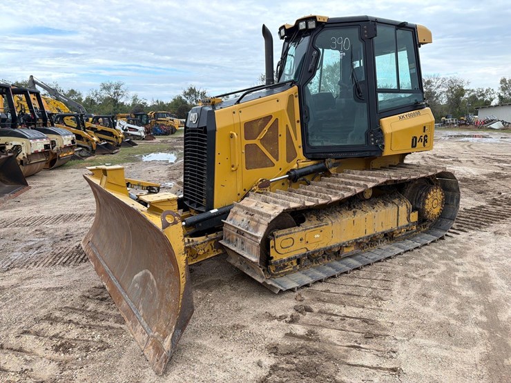 2021-caterpillar-d3-lgp-image-3