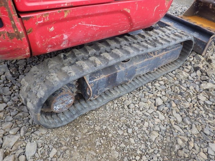 takeuchi-tb230-image-37