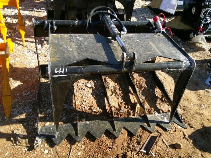 future-44"-rock-grapple-bucket-f/-mini-skid-steer-image-1