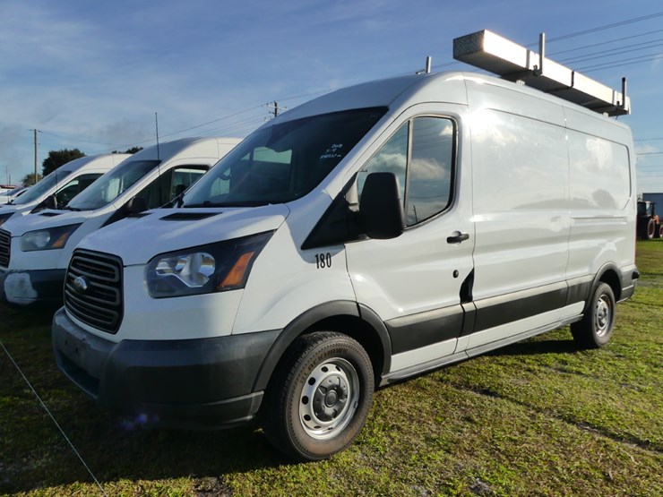 2018-ford-transit-image-1