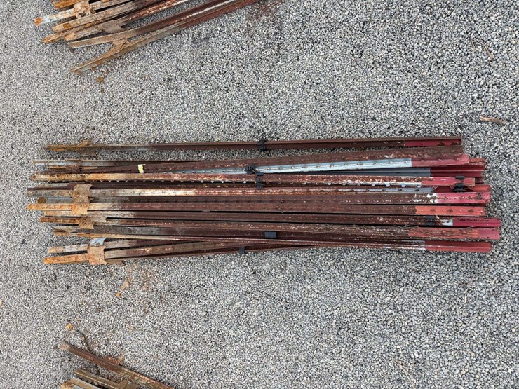 8--25-6.5ft-t-post-bundles-image-8