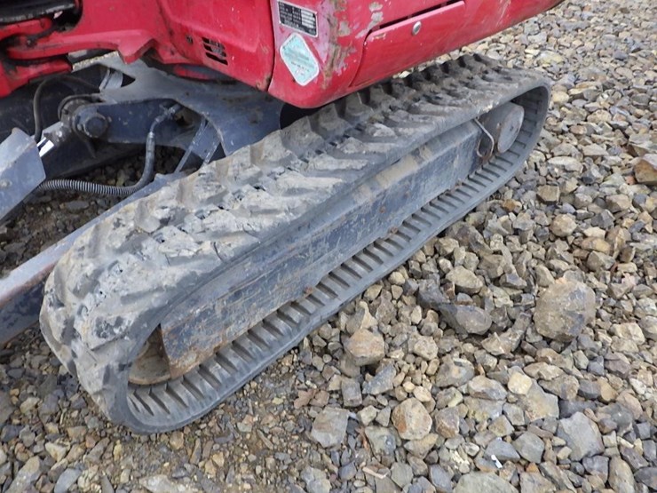 2016-takeuchi-tb230-image-34