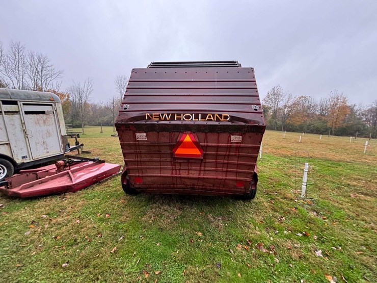 new-holland-851-image-7