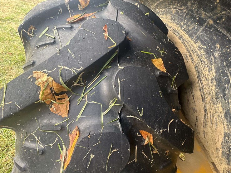 john-deere-310d-image-7