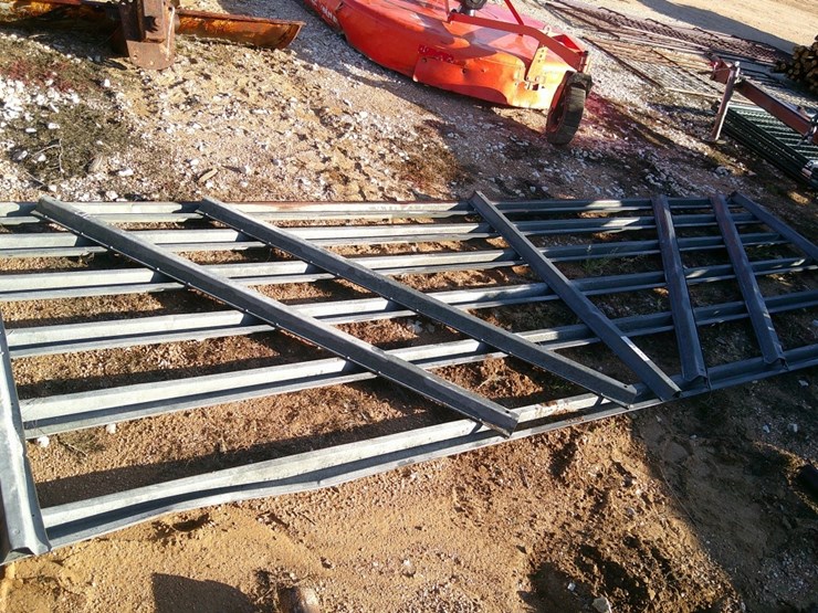 14ft-lifetime-gate-image-1