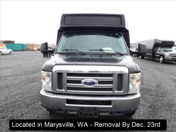 2014-ford-e550-image-17