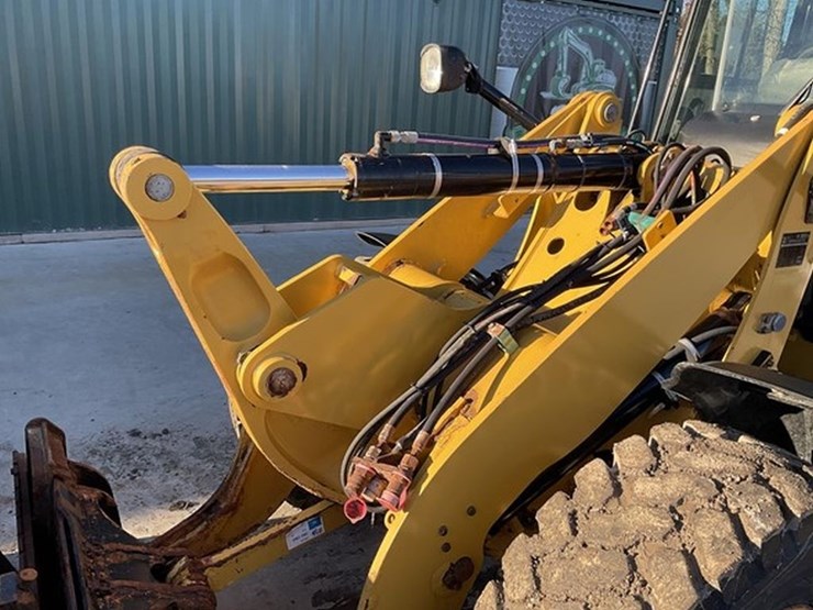 caterpillar-906m-image-9