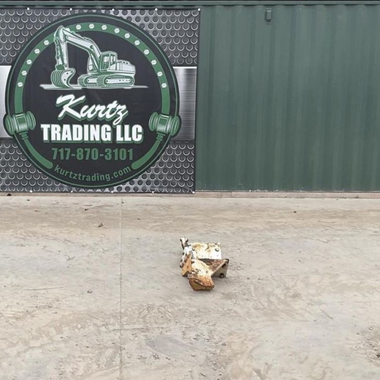 BACKHOE MOUNTING BRACKETS