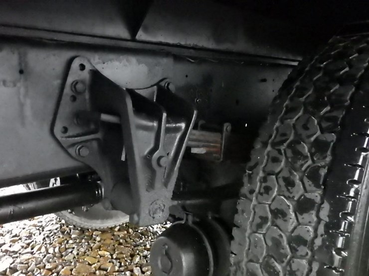 1987-international-1954-17'-s/a-flatbed-truck-image-11