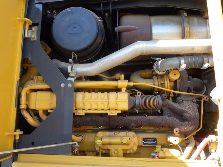 2012-deere-672gp-image-32