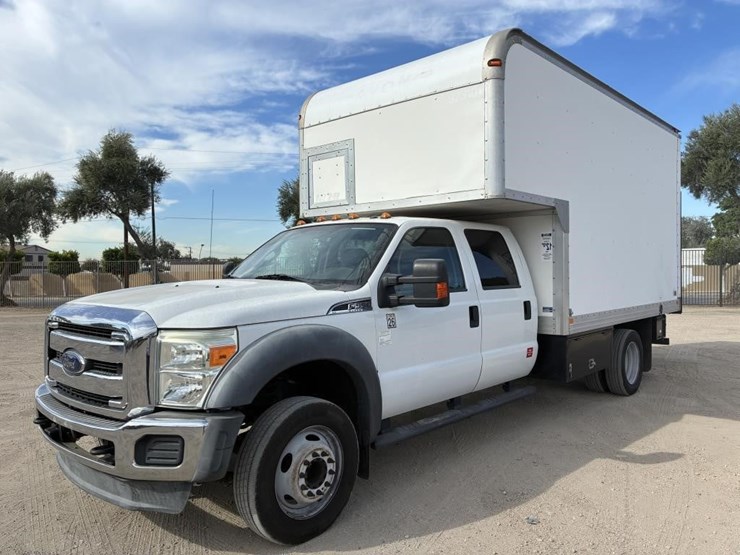2015-ford-f550-xlt-image-1