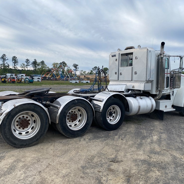 PETERBILT 379